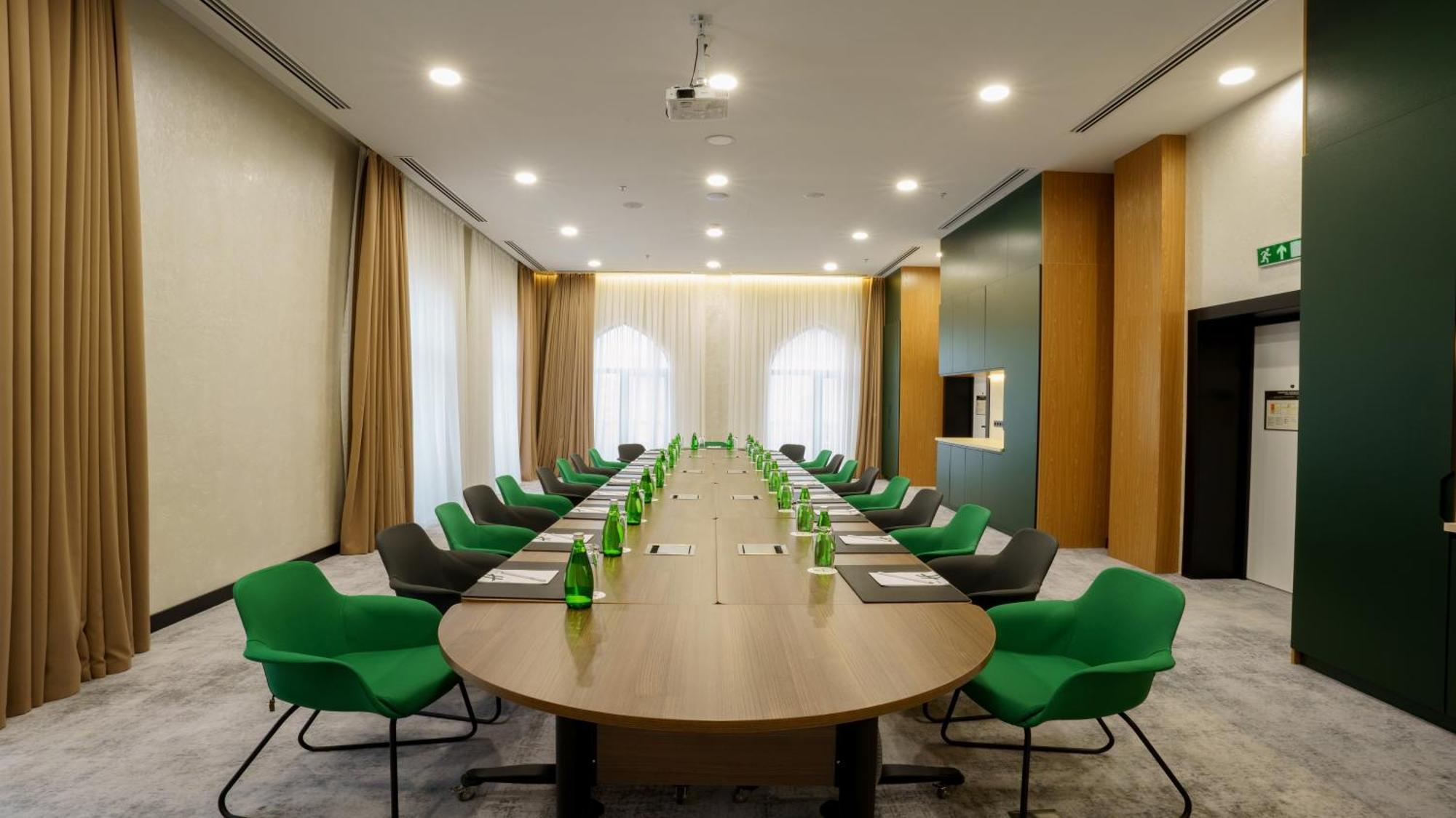 Holiday Inn Tashkent City By Ihg Exterior photo
